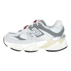 9060 Sneakers