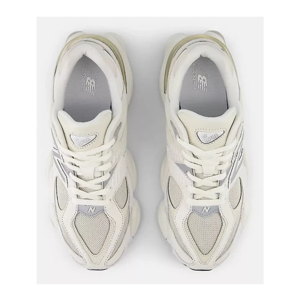 9060 Sneakers