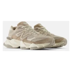 9060 Sneakers