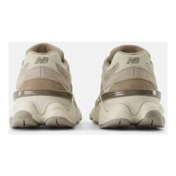 9060 Sneakers