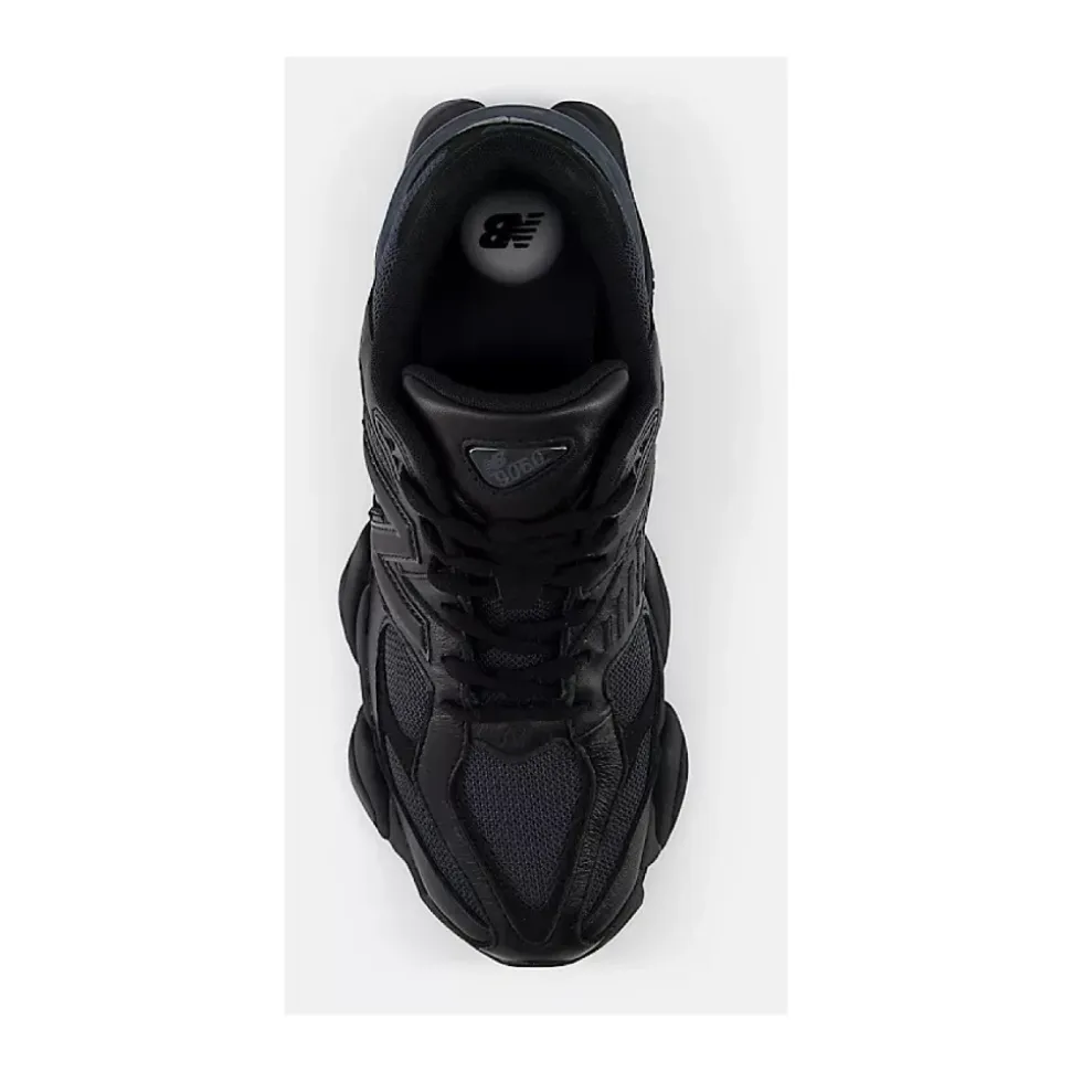 9060 Sneakers