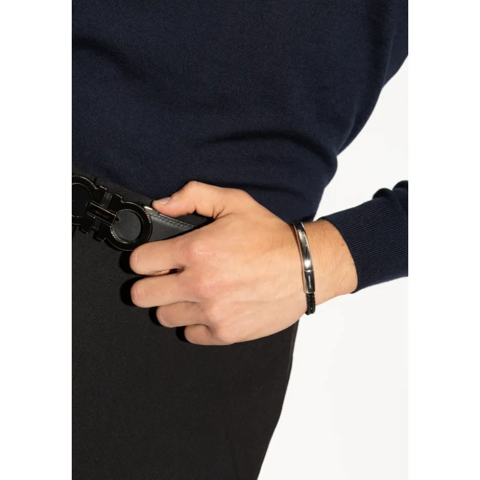 Armband mit graviertem Logo