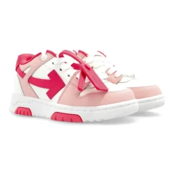 Außerhalb des Büros Sportschuhe