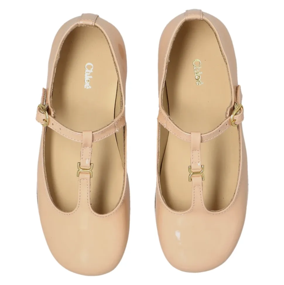 Ballerina aus Lackleder