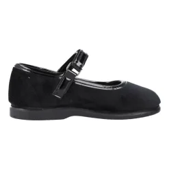 Ballerinas mit Knöchelriemen