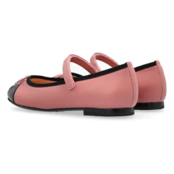 Ballerinas mit Logo