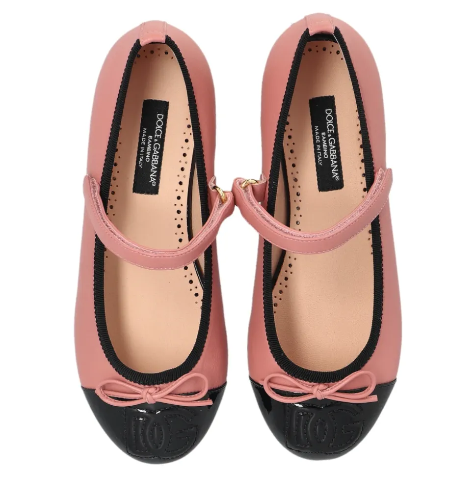 Ballerinas mit Logo