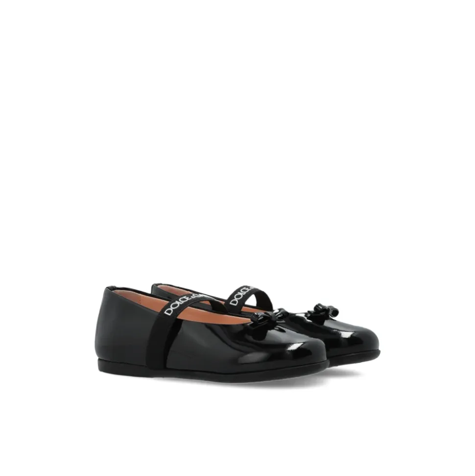 Ballerinas mit Logo