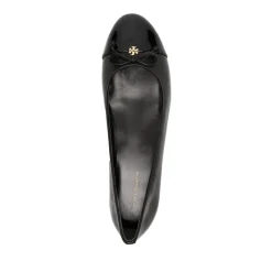 Ballerinaschuhe mit Schleife