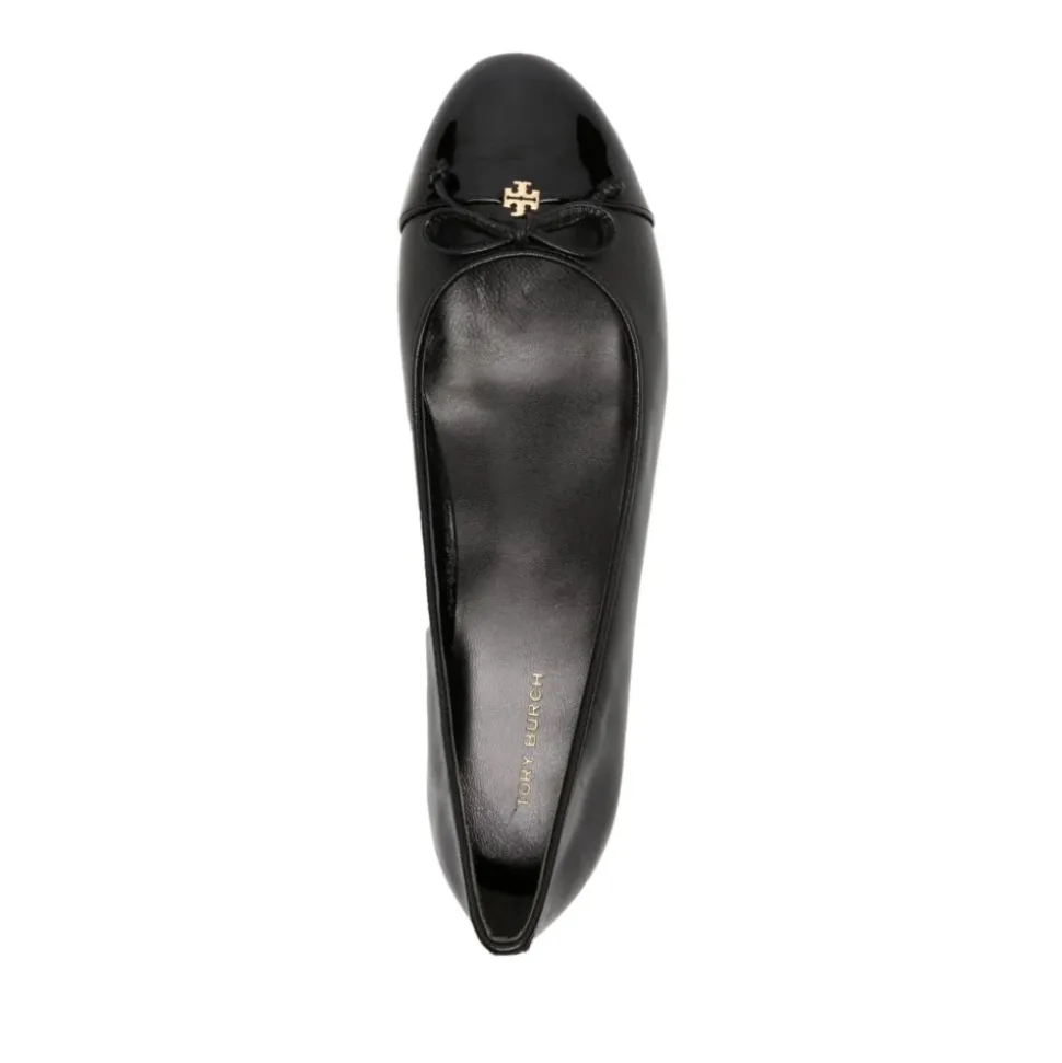 Ballerinaschuhe mit Schleife