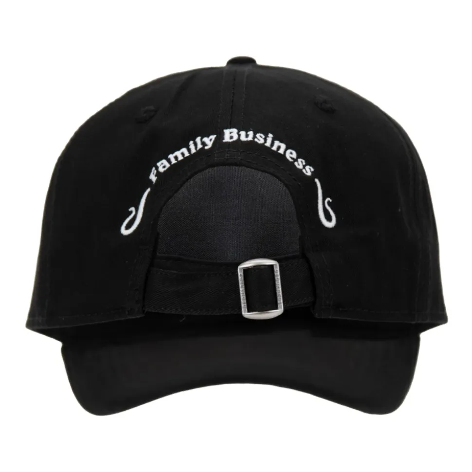 Baseball Cap mit Prägung und Schnallenverschluss