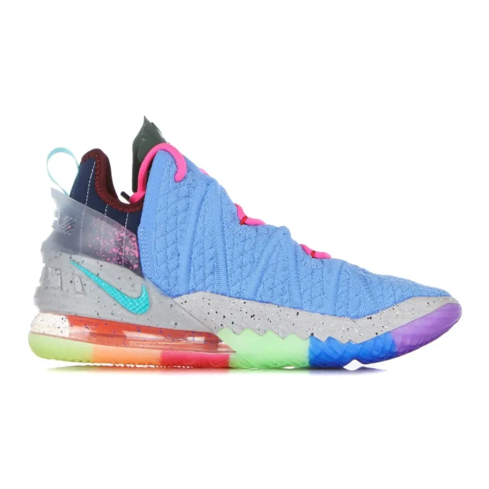 Basketballschuhe in University Blue