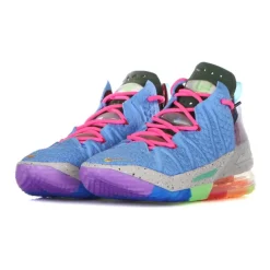 Basketballschuhe in University Blue
