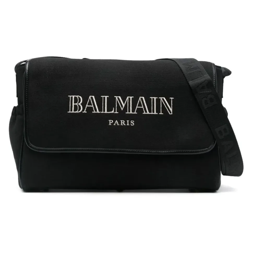 Bestickte Tasche mit Magnetverschluss