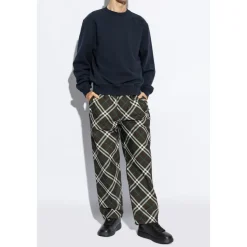 Box Logo Geprägte Schnür-Sneakers