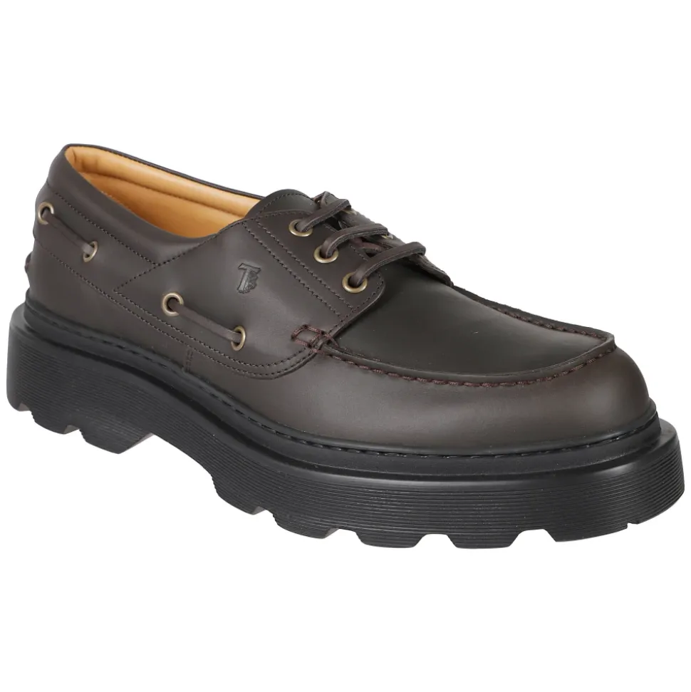 Braune flache Schuhe