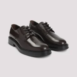 Braune Geschlossene Schuhe Stilvolles Modell
