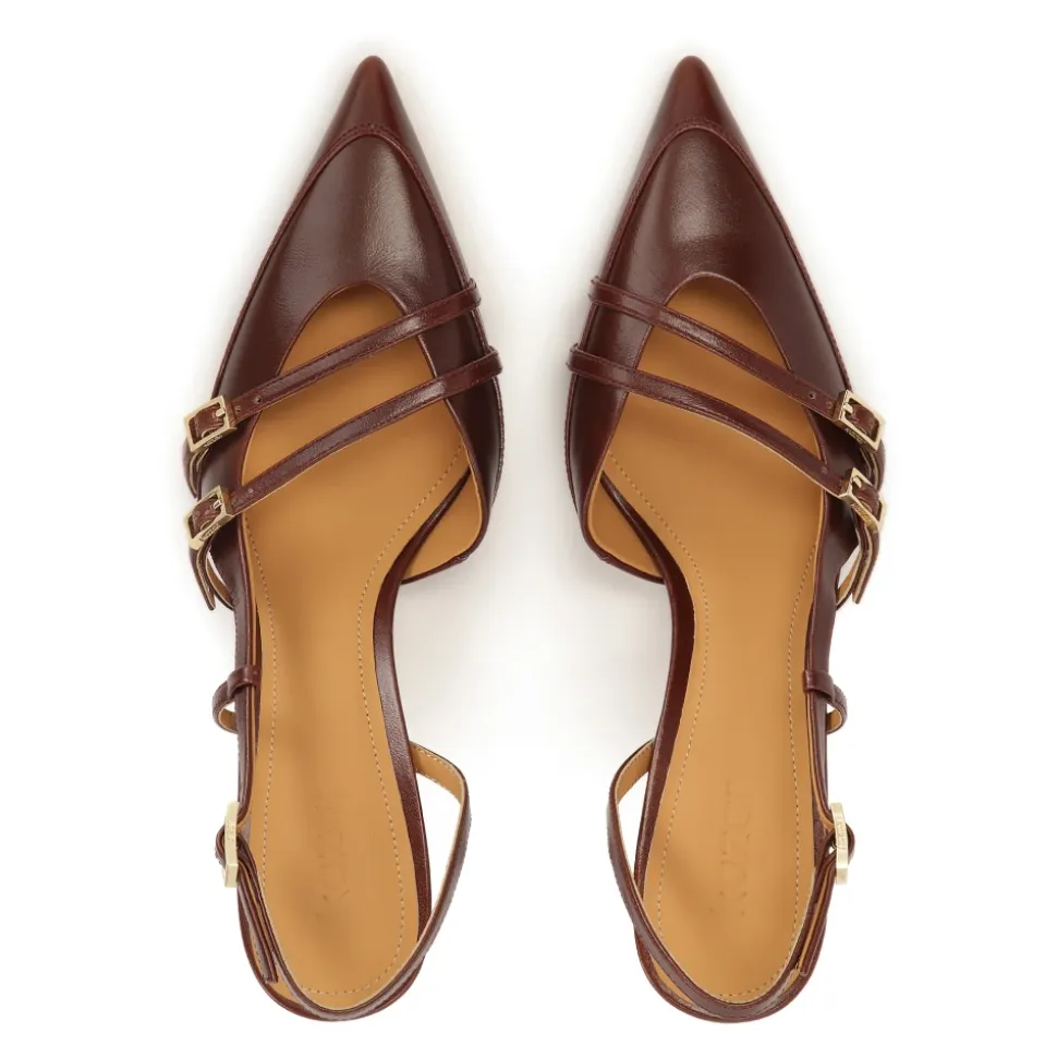 Braune Pumps mit offener Ferse