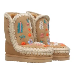 Braune Stiefel