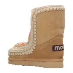 Braune Stiefel