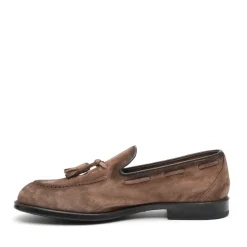 Braune Wildleder-Loafer mit Quasten