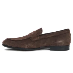 Brauner Wildleder Loafer Schuh