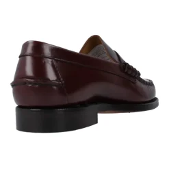 Burgunderfarbene Leder-Loafer