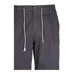Chinos