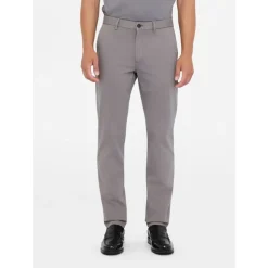 Chinos
