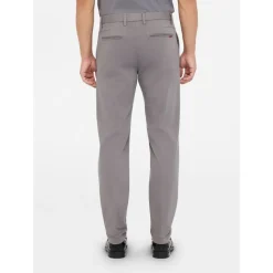 Chinos