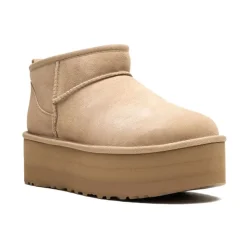 Classic Ultra Mini Platform Stiefel Sand