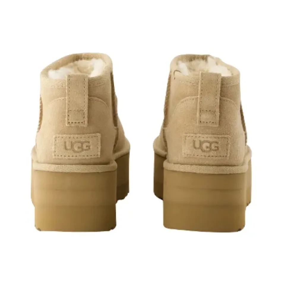 Classic Ultra Mini Platform Stiefel Sand
