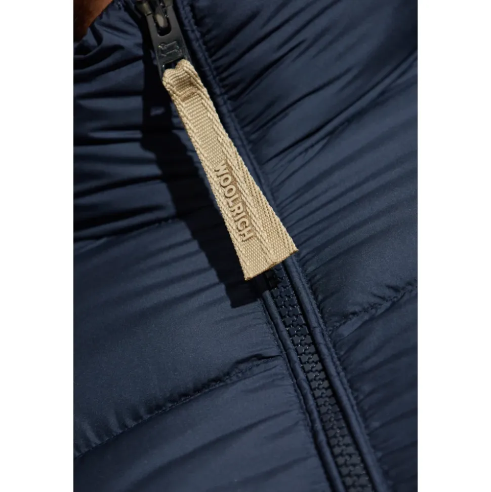 Daunenjacke mit Stehkragen
