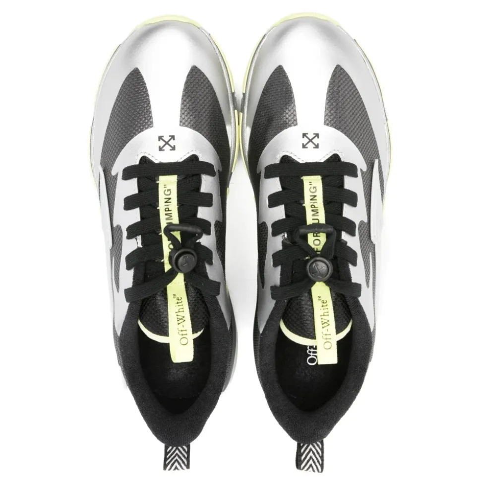 Dunkelgraue Silberne Springschuhe