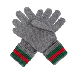 Dunkelgrüne gerippte Webjacke
