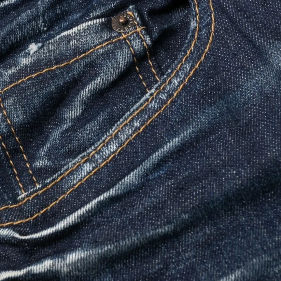 Dunkle Saubere Wasch Skater Jeans