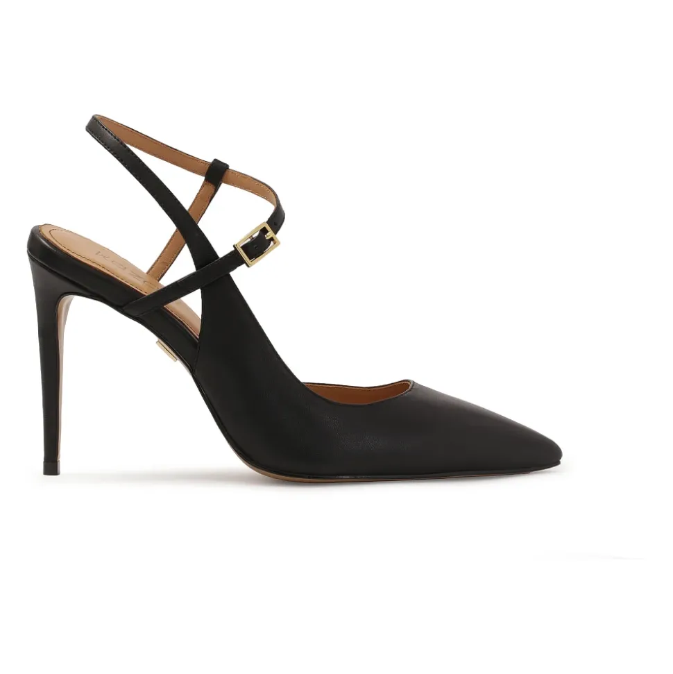 Elegante schwarze Pumps mit ausgeschnittener Oberseite.Dieses Produkt fällt groß aus.