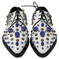 Elegante weie Lederschuhe mit Kristallen