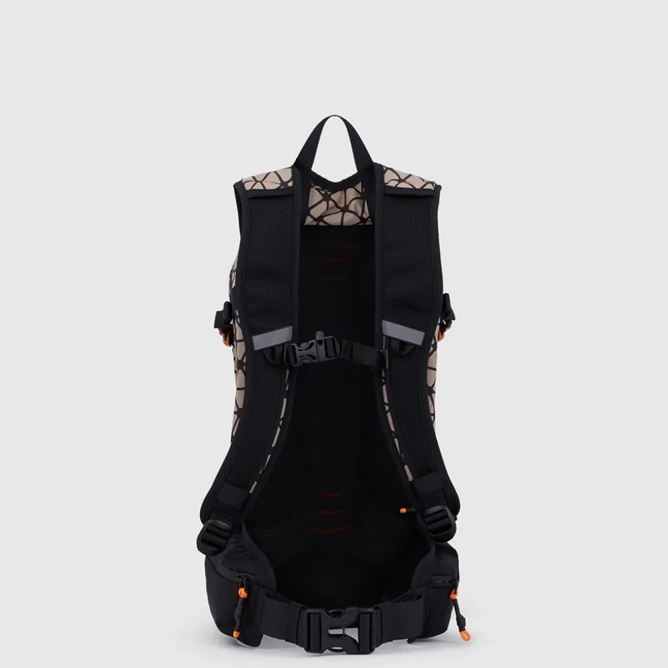 Fahrradrucksack aus 40 % recyceltem Cordura® Polyester