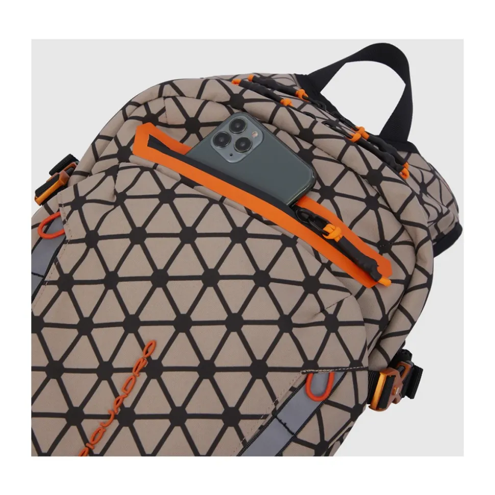 Fahrradrucksack aus 40 % recyceltem Cordura® Polyester