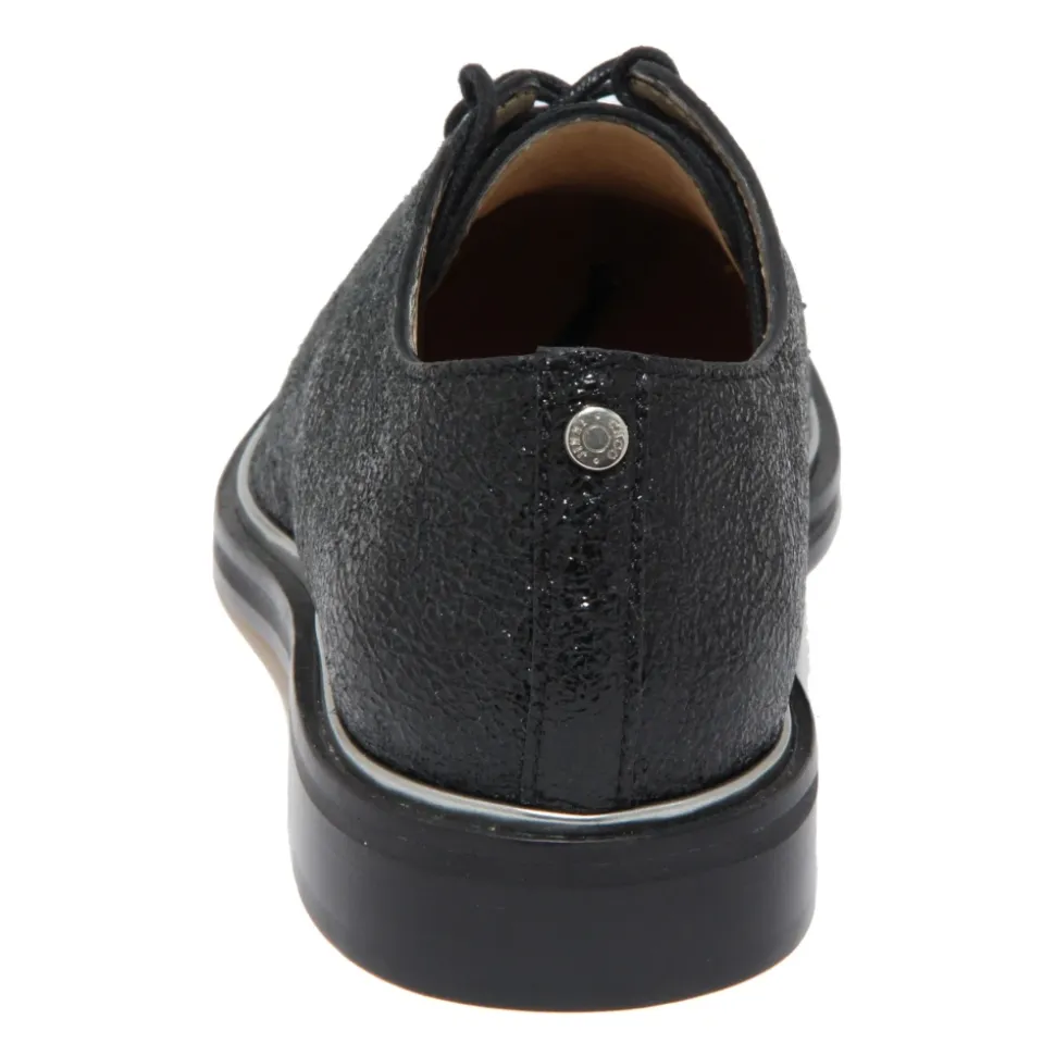 Flache Lederschuhe mit Schnürung