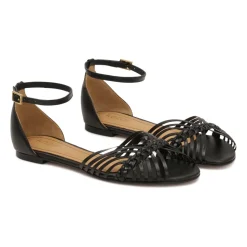 Flache Sandalen mit eingebautem Absatz