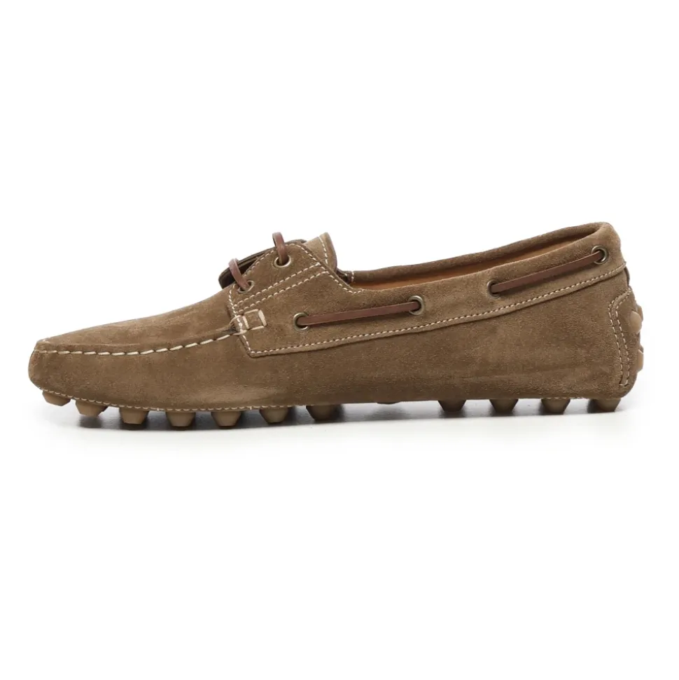 Flache Wildlederschuhe Hellwalnussfarbe