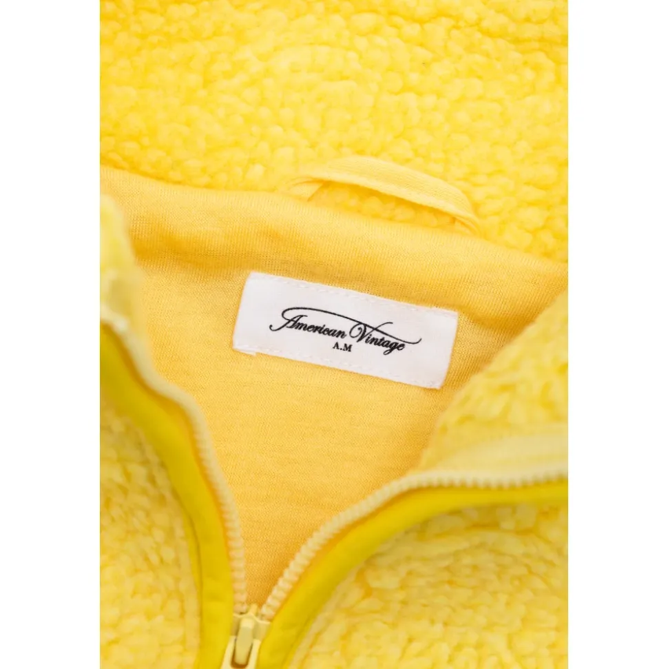 Fleece mit Logopatch