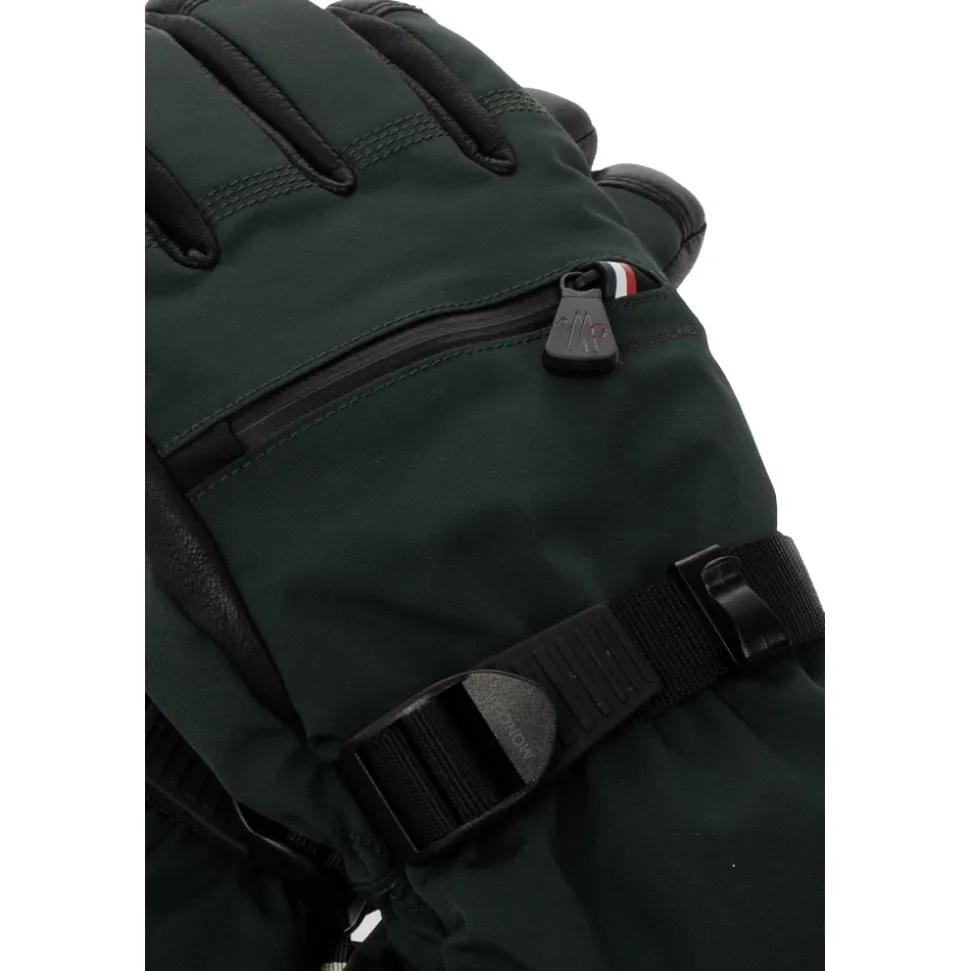 Gefütterte Handschuhe