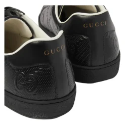 Geprägte Schwarze Sneakers
