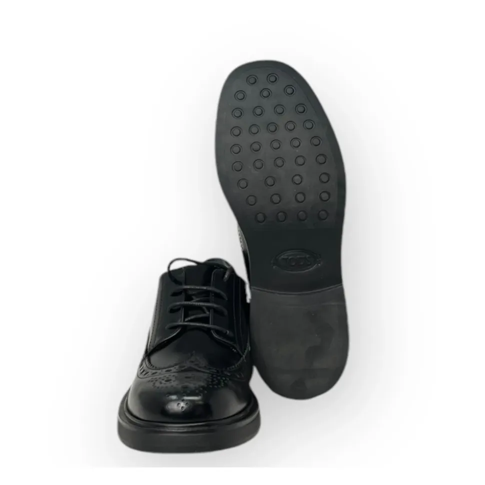 Geschnürte Lederschuhe