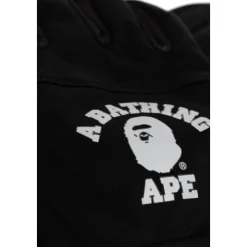 Gloves with logo