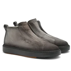 Graue Wildleder-Sneakers mit orangefarbenem Akzent