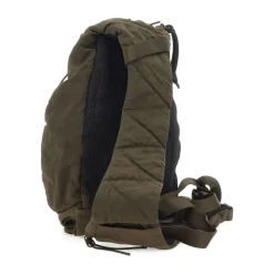 Grüne Schultertasche mit Linsendetail